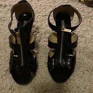 Mk black leather heels